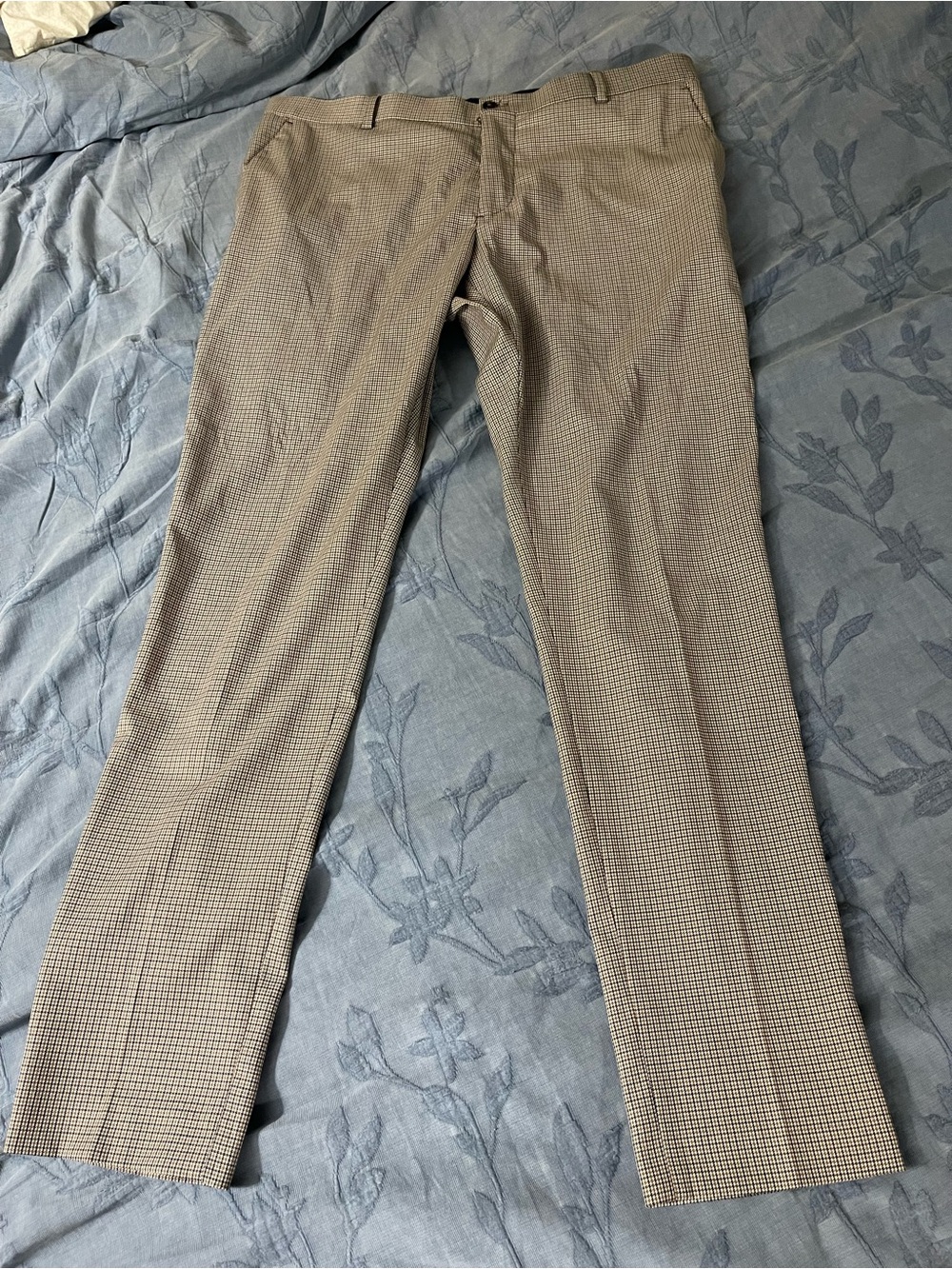 Zara Men's Slim Dress Pants in Taupe Houndstooth